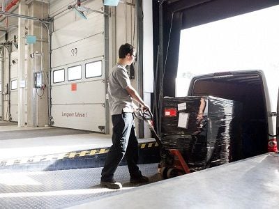 Logistik und Montage zu Ihrem Mietstand hinzubuchen